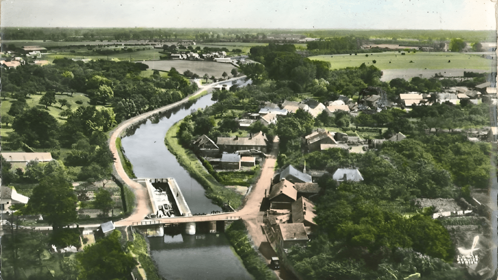 Carte postale d'Etreux en 1960